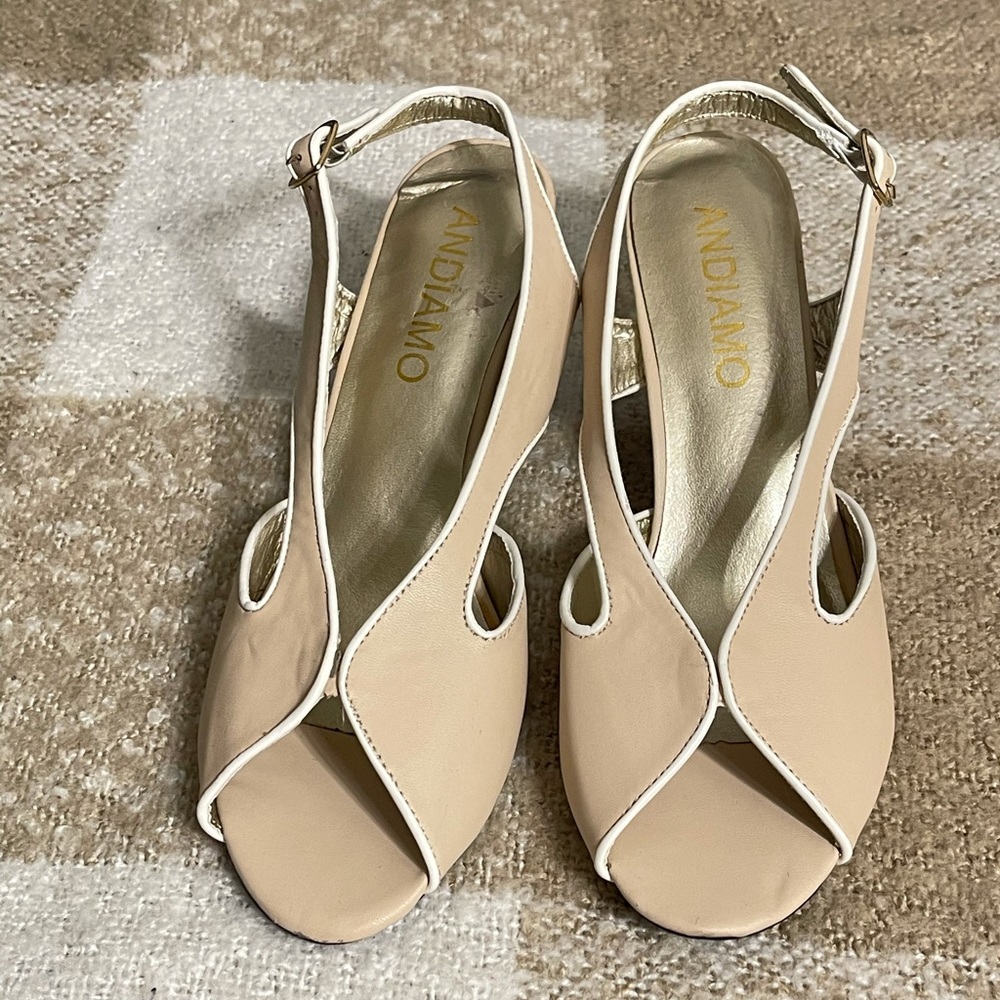 Andiamo size 9 Marissa Beige/Cream Heel Slingback